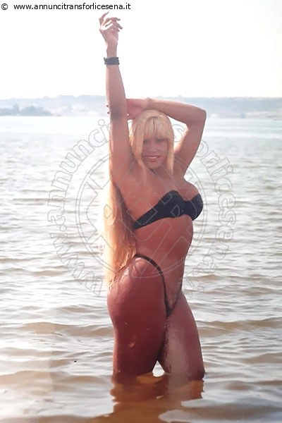 Foto Transescort Milano Nicole Vip Venturiny