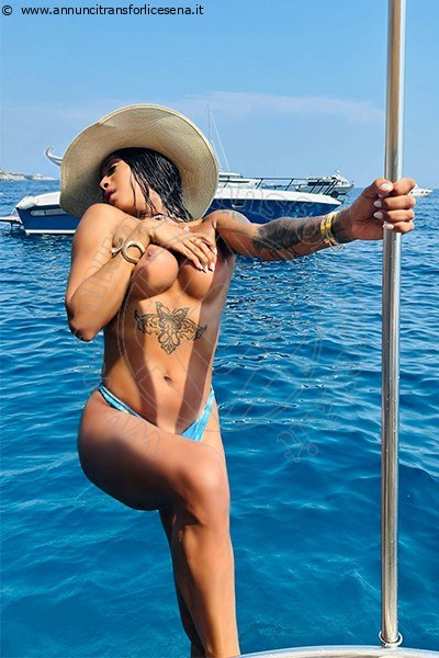 Foto Transescort Napoli Arianna Ferrari Pornostar