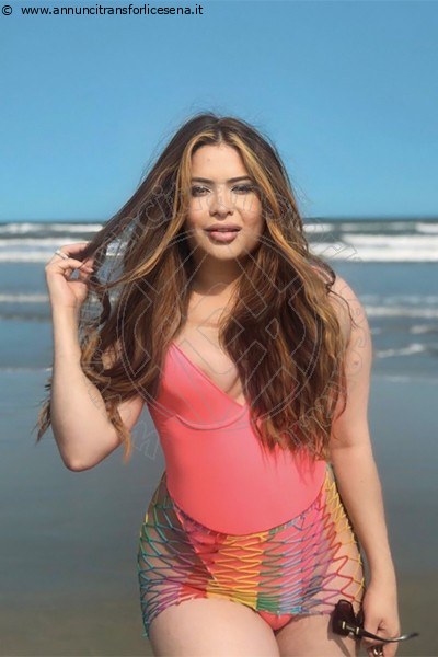 Foto Trans Barueri Julianny Ferrari